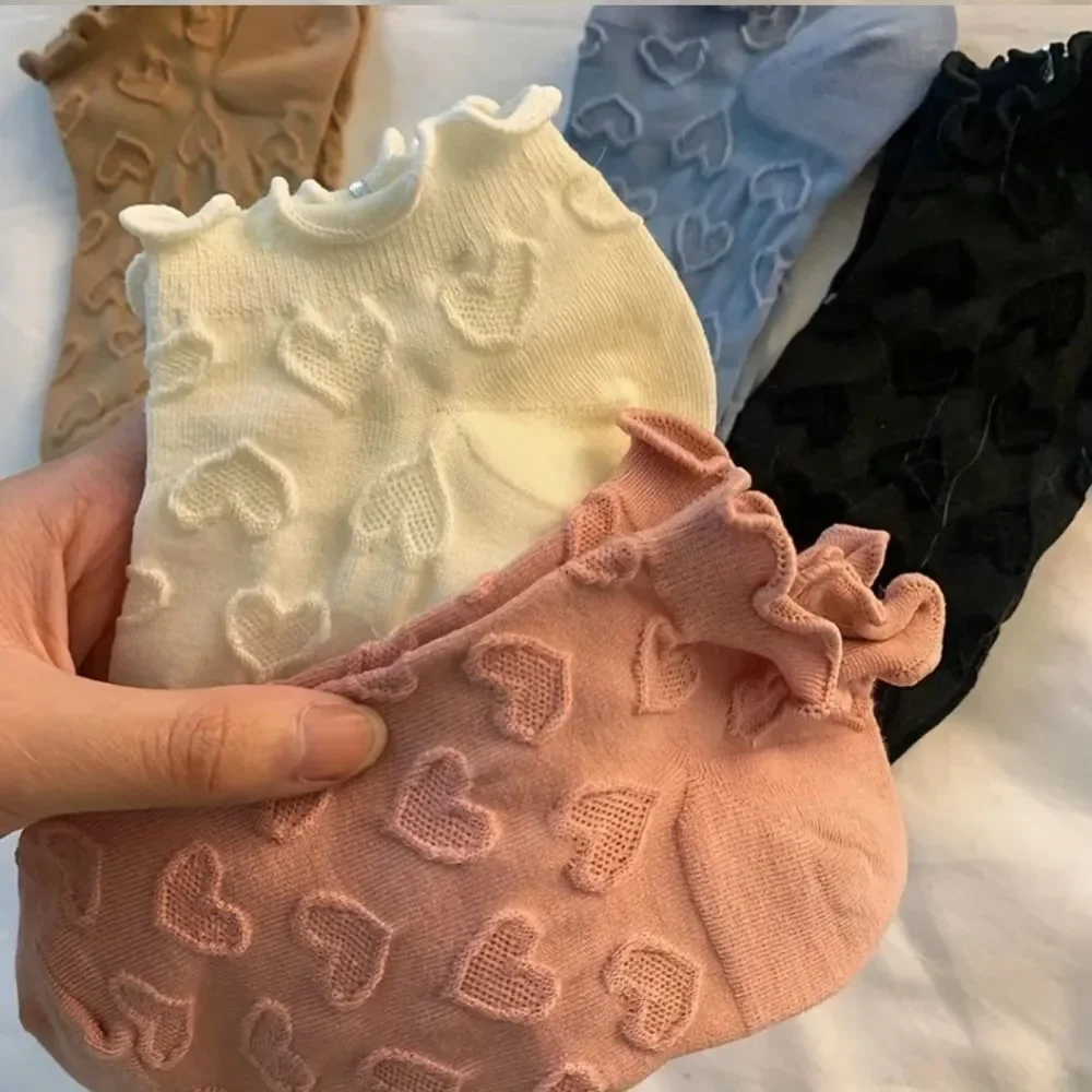 Textured heart ankle socks with ruffle trim embossed shapes